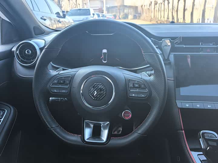 Фото 8 - MG Motor 6