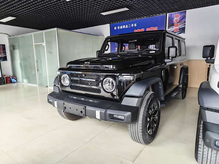 Photo 1 - BAW 212 T01