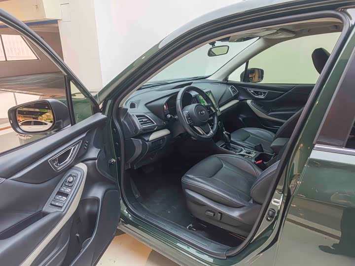 Фото 9 - Subaru Forester