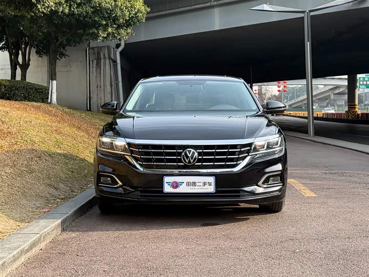 Фото 2 - Volkswagen Passat