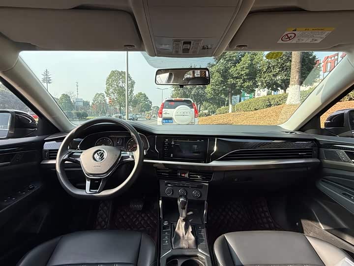 Фото 7 - Volkswagen Passat