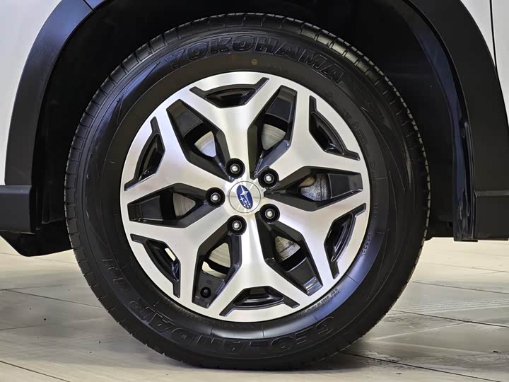 Фото 8 - Subaru Forester