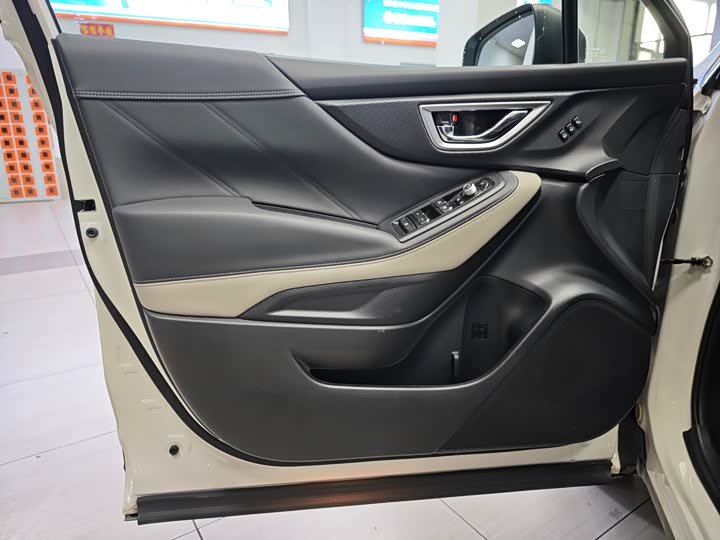 Фото 9 - Subaru Forester