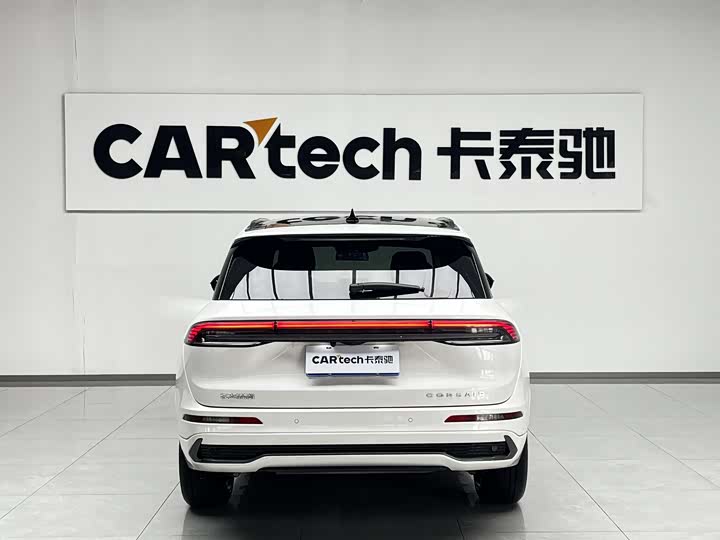 Фото 4 - Lincoln Corsair