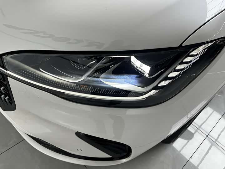 Фото 5 - Lincoln Corsair