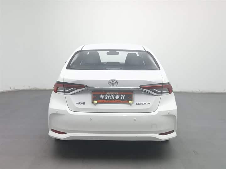 Фото 4 - Toyota Corolla