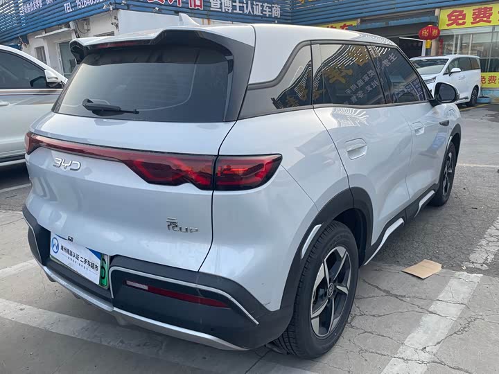 Фото 6 - BYD Yuan Up