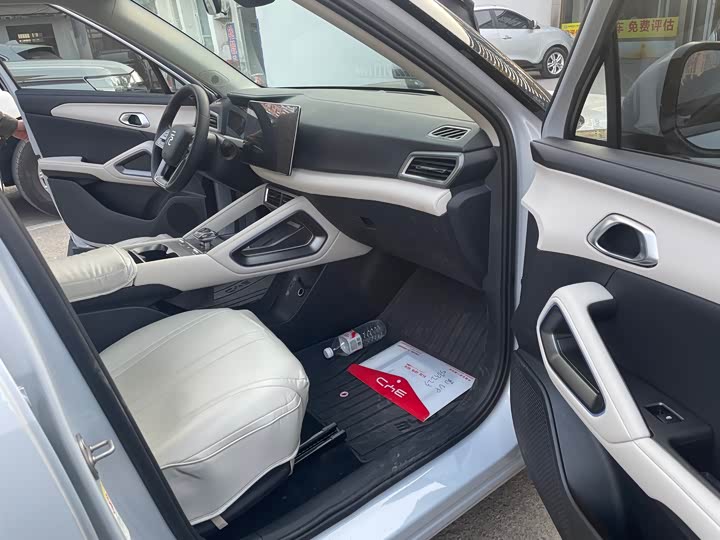 Фото 7 - BYD Yuan Up