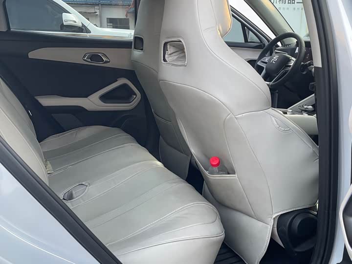 Фото 8 - BYD Yuan Up