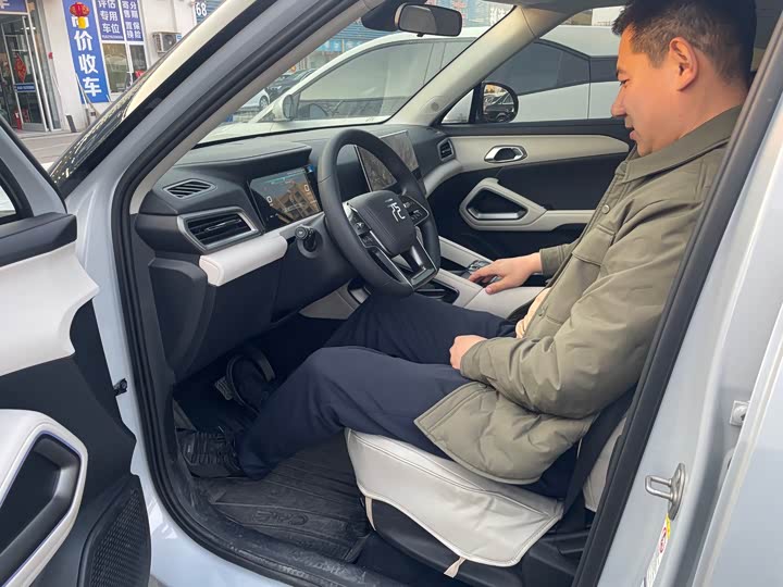 Фото 9 - BYD Yuan Up