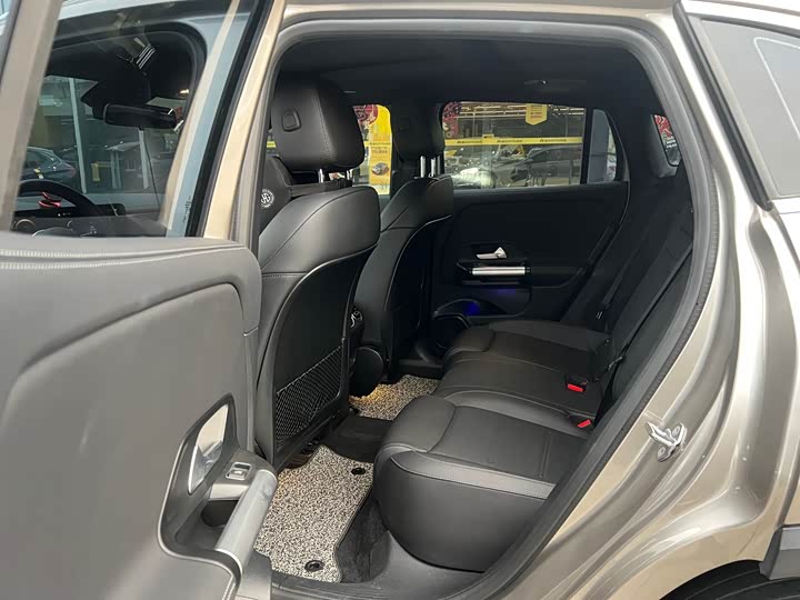 Фото 4 - Mercedes-Benz EQA