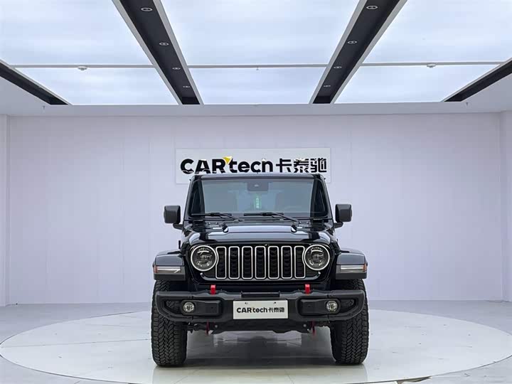 Фото 8 - Jeep Wrangler