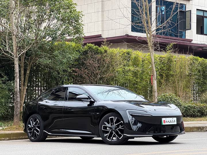 Фото 3 - Avatr 06