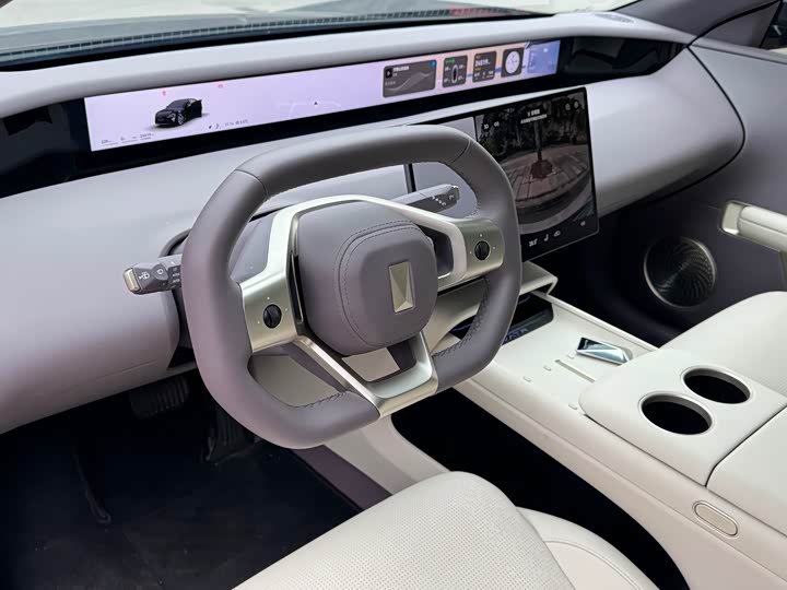 Фото 4 - Avatr 06