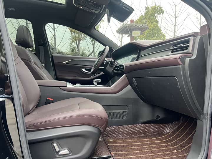 Фото 8 - Jetour X90