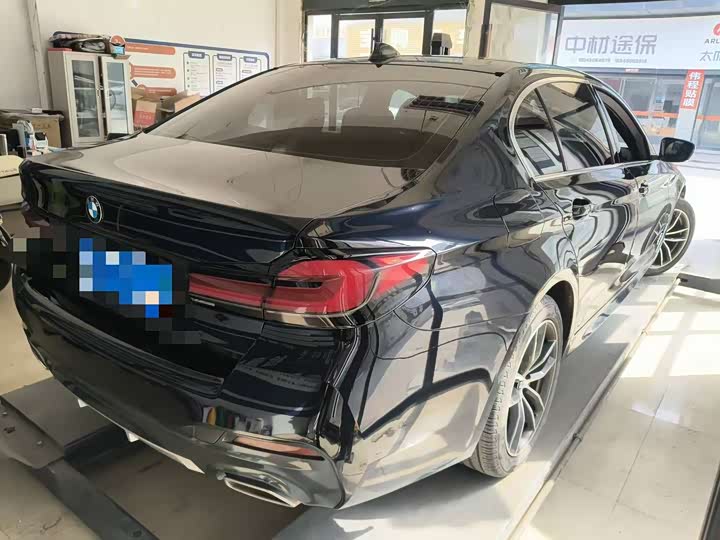 Фото 3 - BMW 5 Series