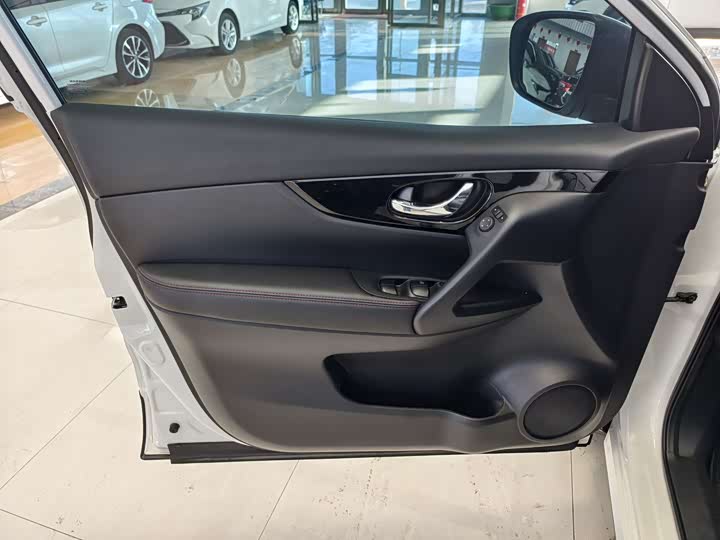 Фото 6 - Nissan Qashqai