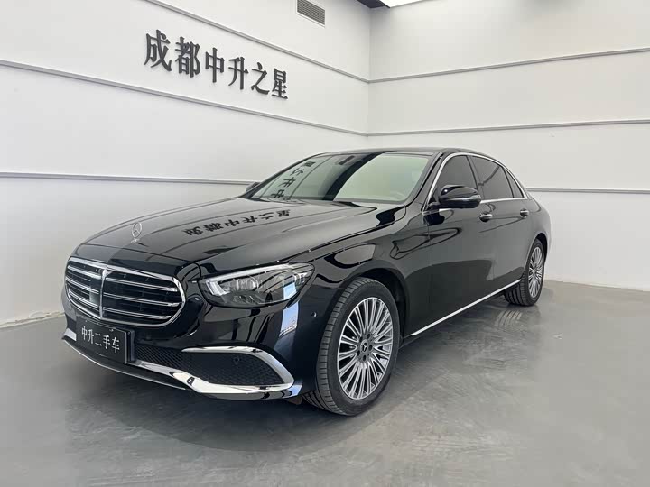 Фото 1 - Mercedes-Benz E-Class