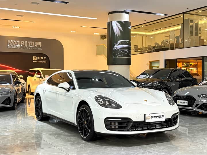 Фото 3 - Porsche Panamera
