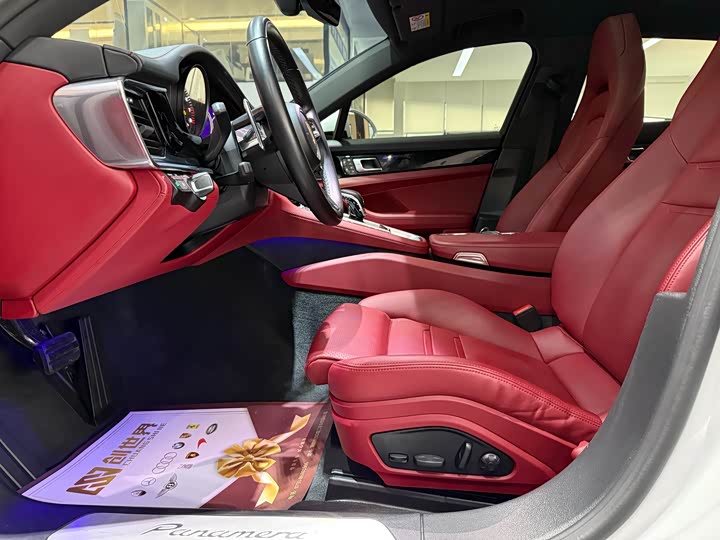 Фото 4 - Porsche Panamera