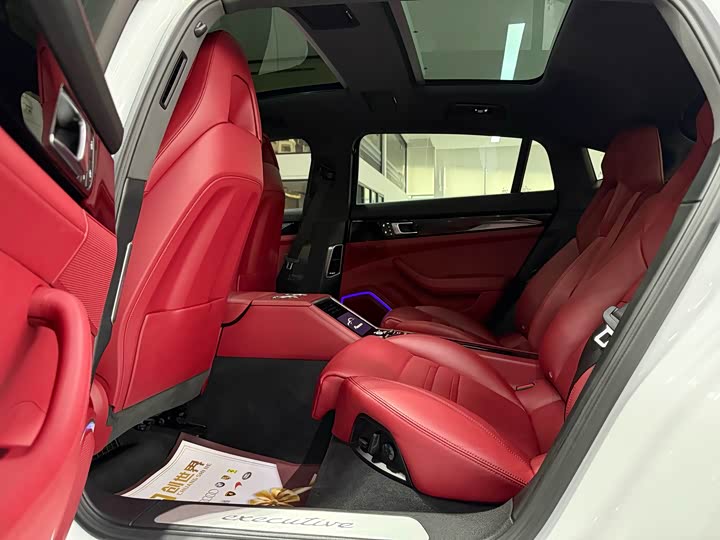 Фото 5 - Porsche Panamera