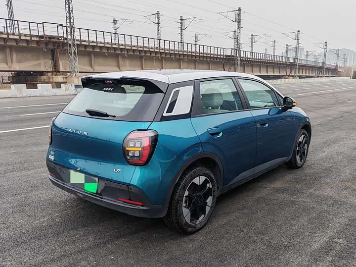 Фото 4 - GAC Aion UT