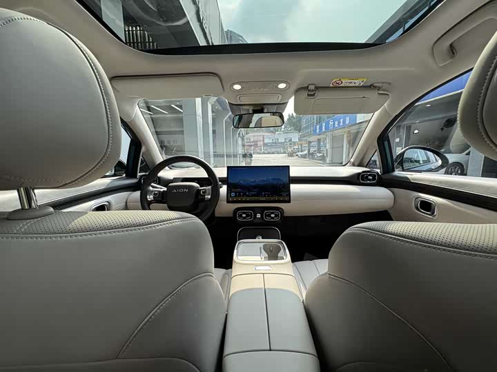 Фото 9 - GAC Aion UT