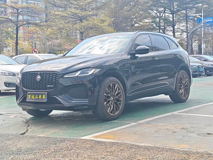 Фото 1 - Jaguar F-Pace