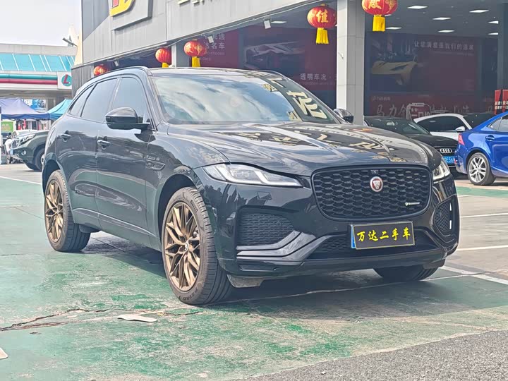 Фото 3 - Jaguar F-Pace