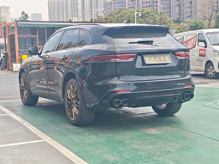 Фото 6 - Jaguar F-Pace