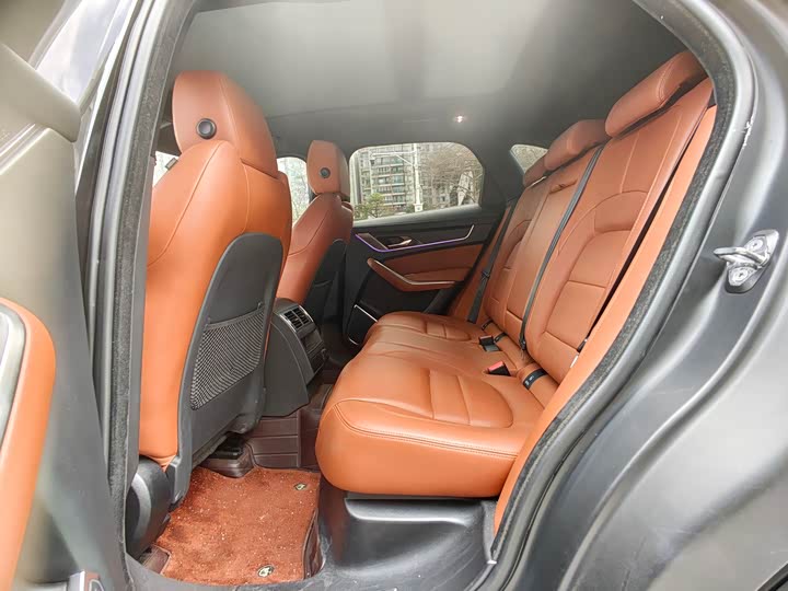 Фото 8 - Jaguar F-Pace