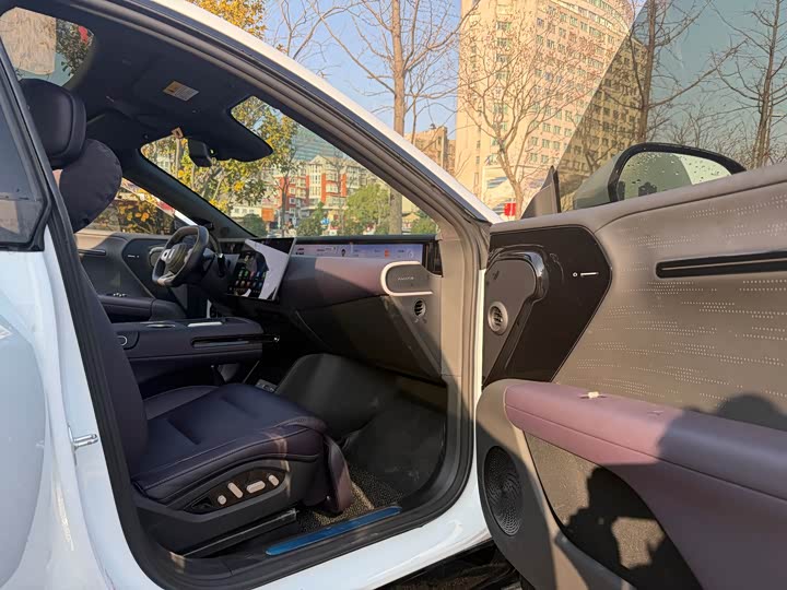 Фото 9 - Avatr 07