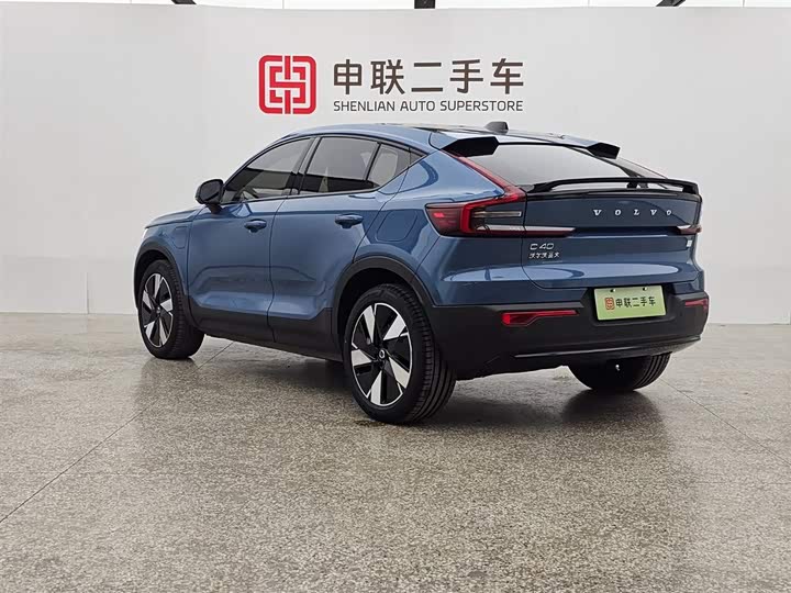 Фото 3 - Volvo C40