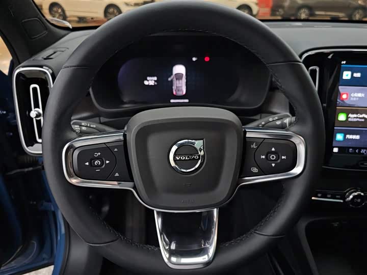 Фото 7 - Volvo C40