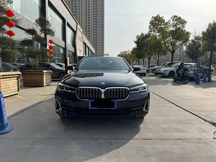 Фото 2 - BMW 5 Series