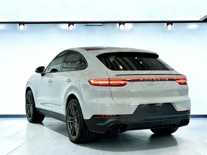 Фото 4 - Porsche Cayenne