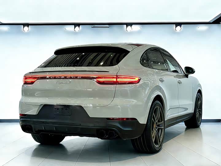 Фото 6 - Porsche Cayenne