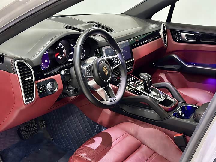 Фото 9 - Porsche Cayenne