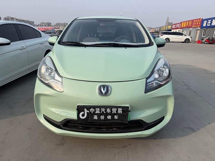 Фото 2 - Changan BenBen E-Star