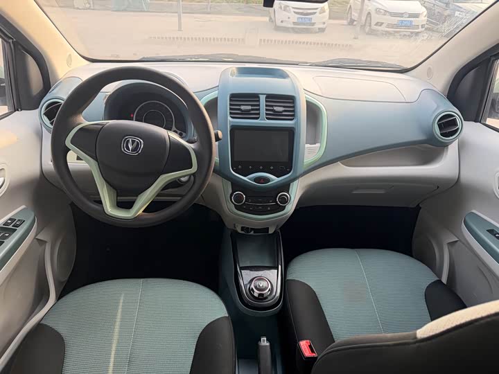 Фото 8 - Changan BenBen E-Star