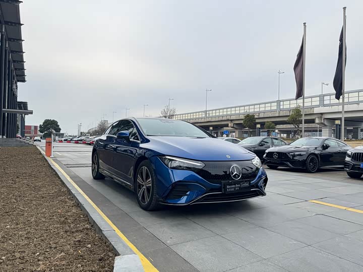 Фото 3 - Mercedes-Benz EQE