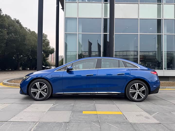 Фото 4 - Mercedes-Benz EQE