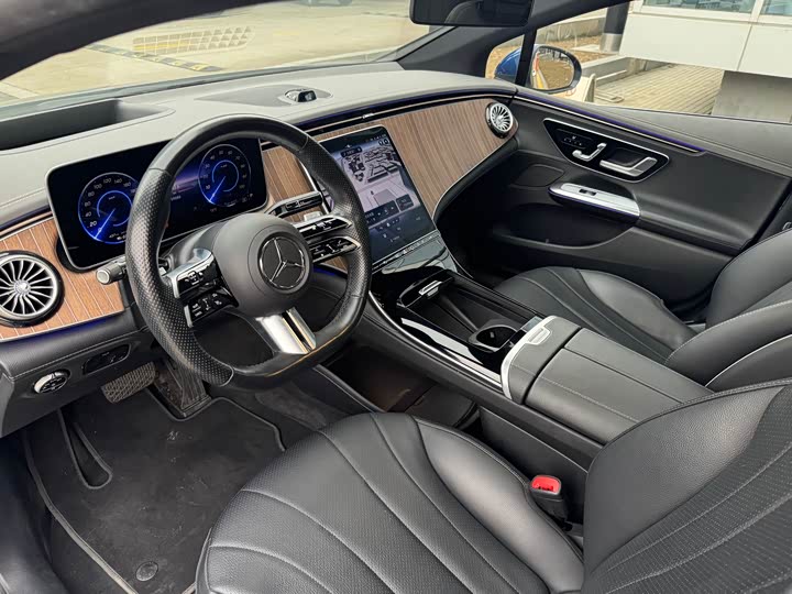 Фото 5 - Mercedes-Benz EQE