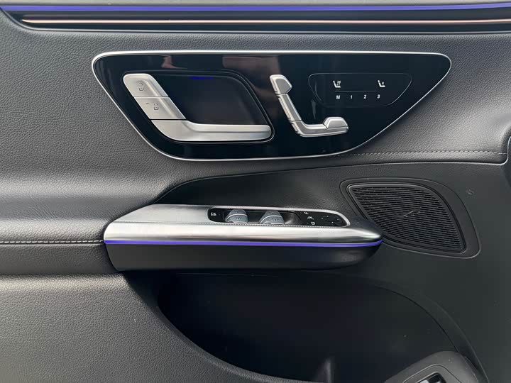 Фото 7 - Mercedes-Benz EQE