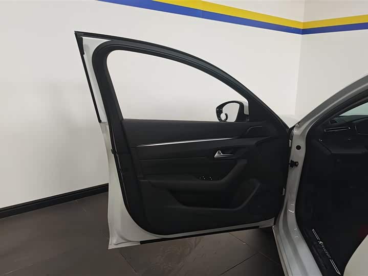 Фото 7 - Peugeot 508