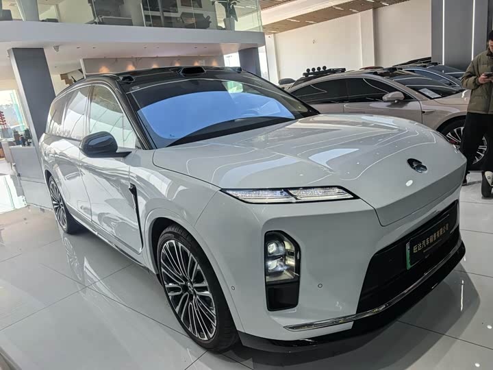 Фото 3 - Nio ES8