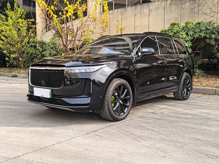 Фото 1 - LiXiang One