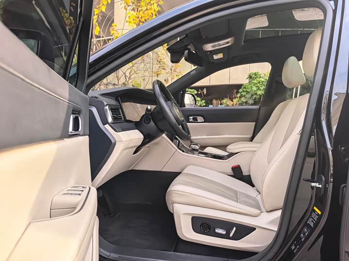 Фото 5 - LiXiang One