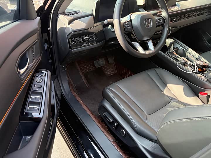 Фото 2 - Honda Accord