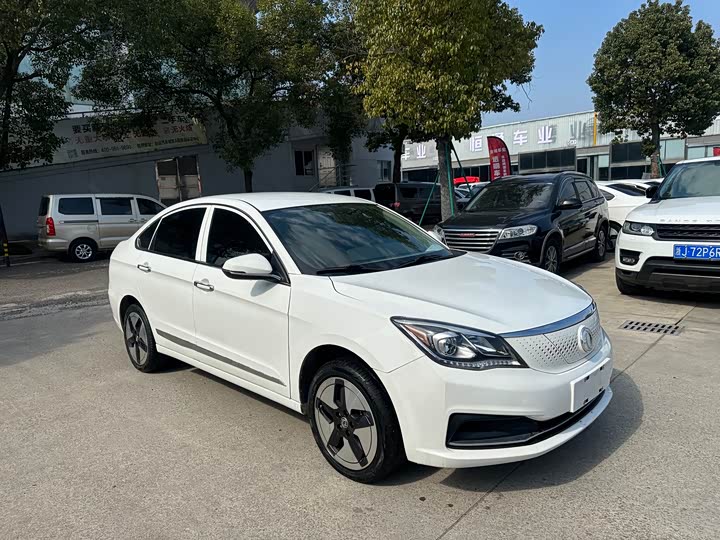 Фото 3 - Dongfeng Aeolus E70